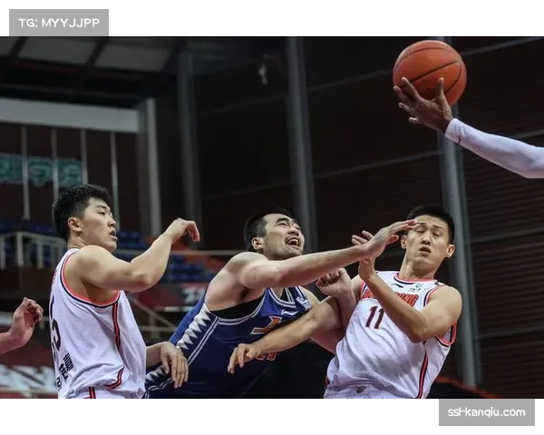 上海久事新老结合效果显著 攻防平衡助球队稳步前行