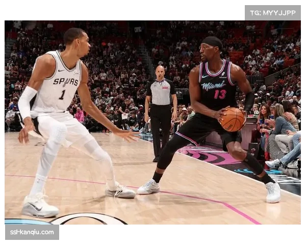 马刺双塔组合限制对手得分，科内特布莱恩特三分钟仅失4分